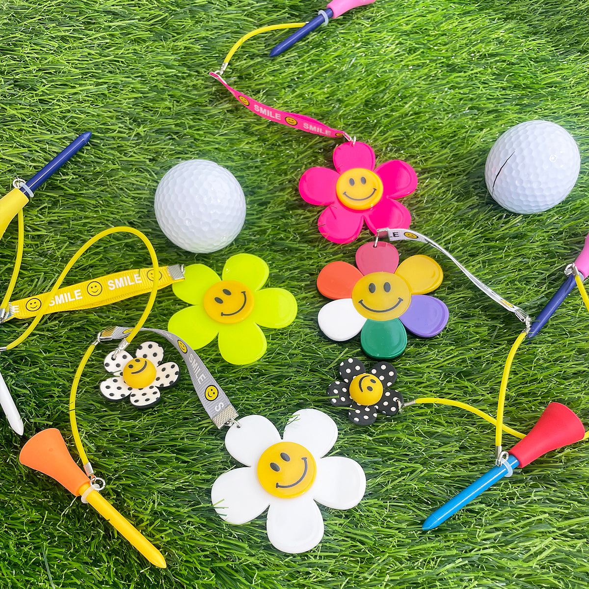 Golf Tees Hanger Accessories Smile Flower - Multicolor